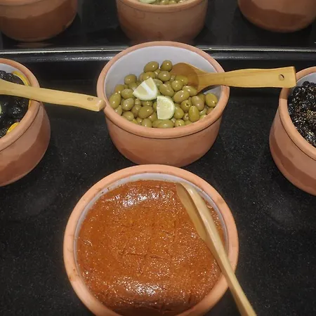 Ibrahim Bey מלון 3*